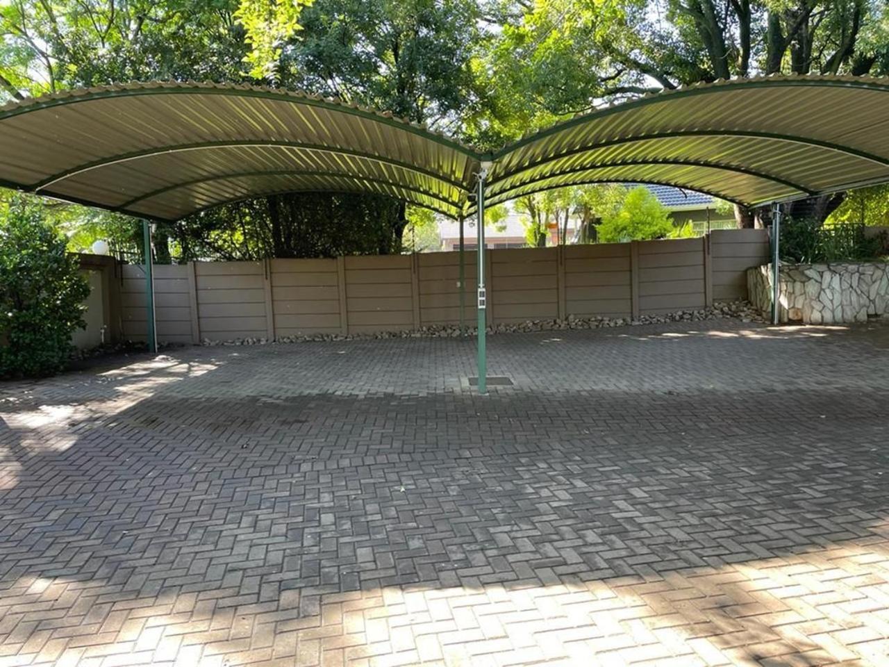 Spies Villa - Fast Wi-Fi, Netflix And Generator Middelburg  Dış mekan fotoğraf